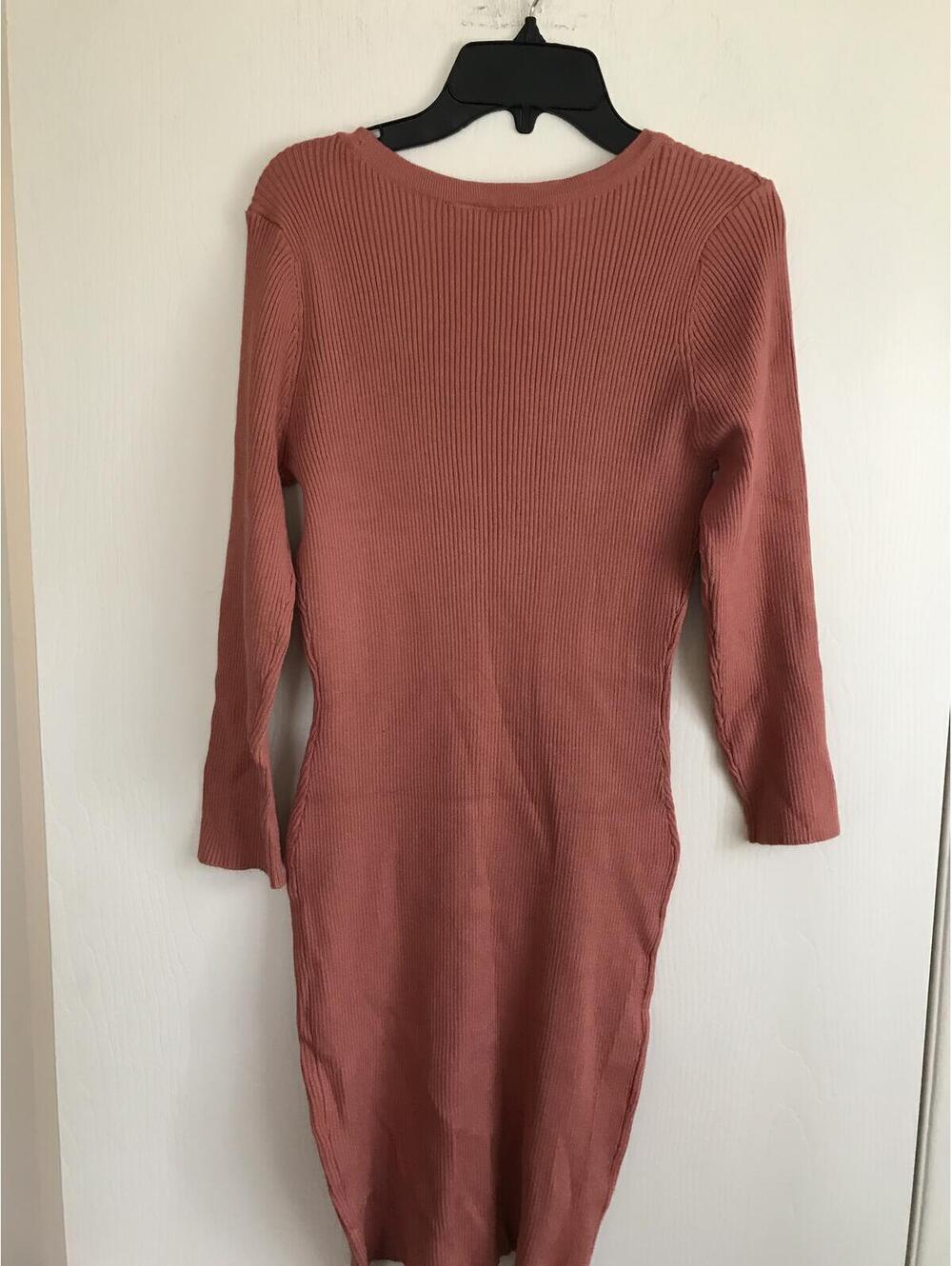 Rose Ribbed Button-Front Midi Dress - Picture 2 of 3